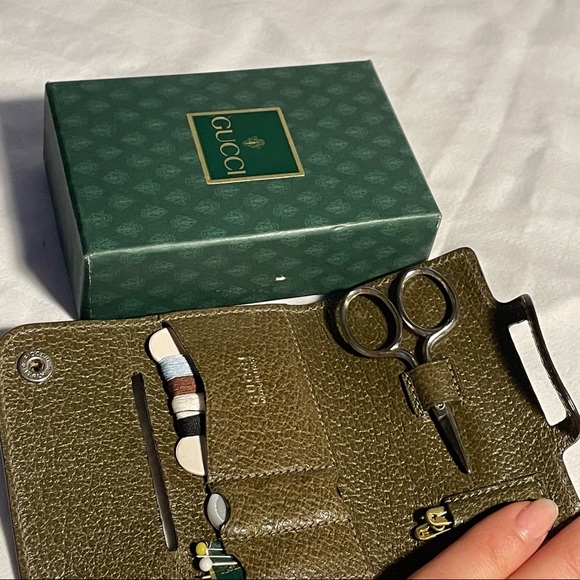 Gucci sewing kit - Picture 5 of 7